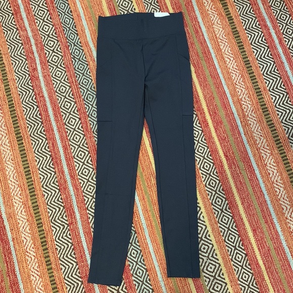 Lou & Grey by LOFT Ponte Pocket Leggings - Picture 4 of 6